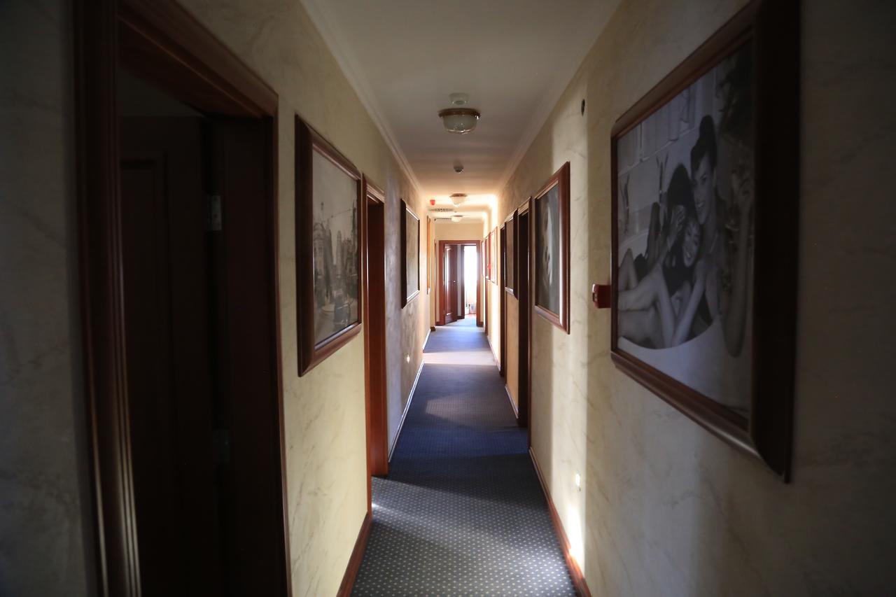 Hotel Village Stari Banovci ภายนอก รูปภาพ