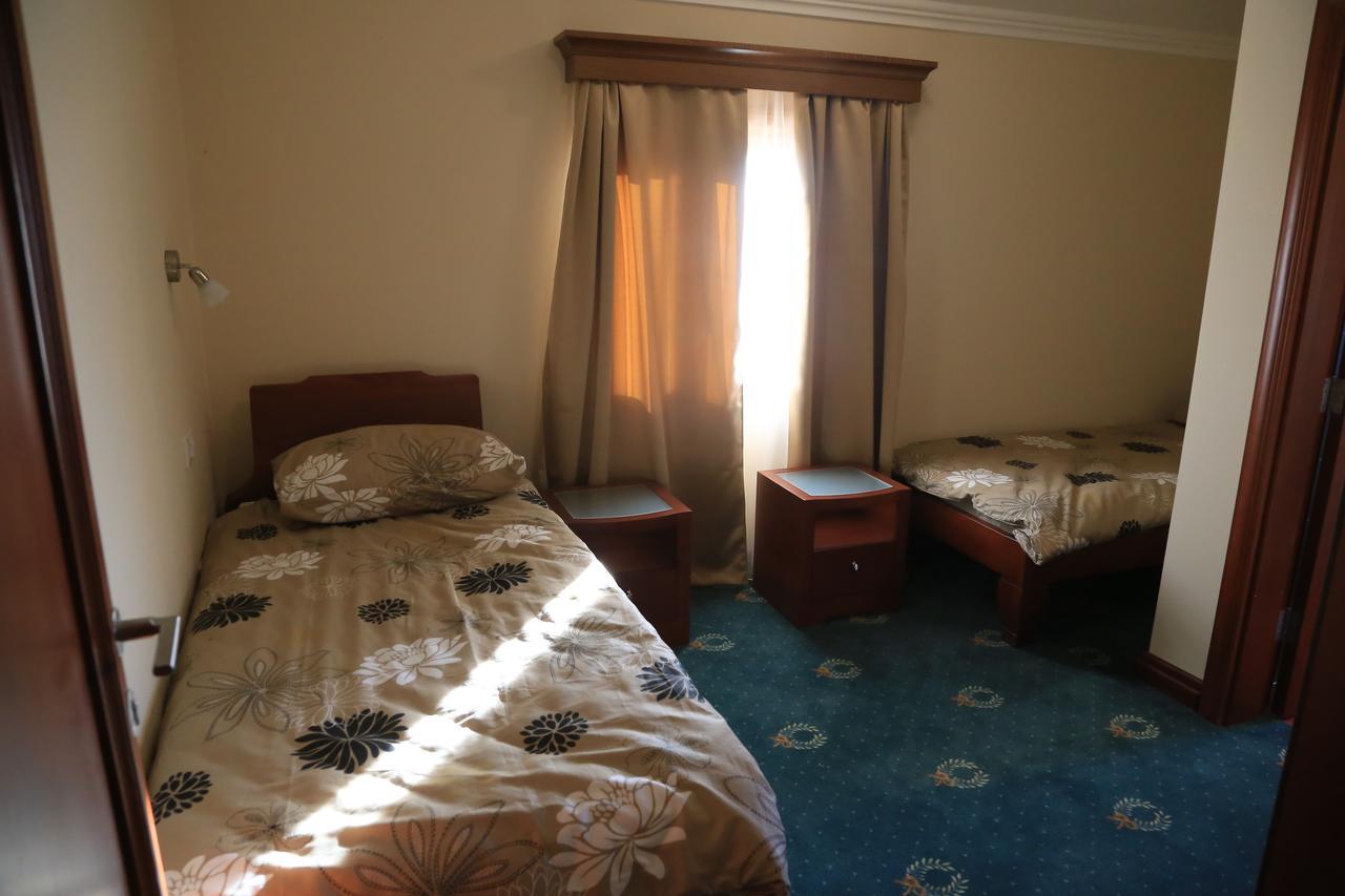 Hotel Village Stari Banovci ภายนอก รูปภาพ