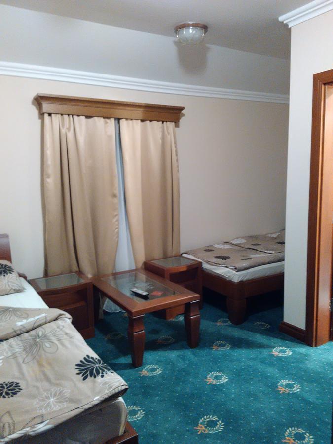Hotel Village Stari Banovci ภายนอก รูปภาพ